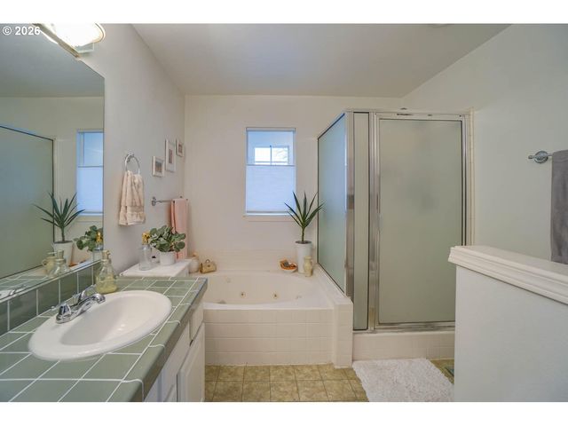 1605 Ne 89TH Pl 19, Vancouver, WA 98664