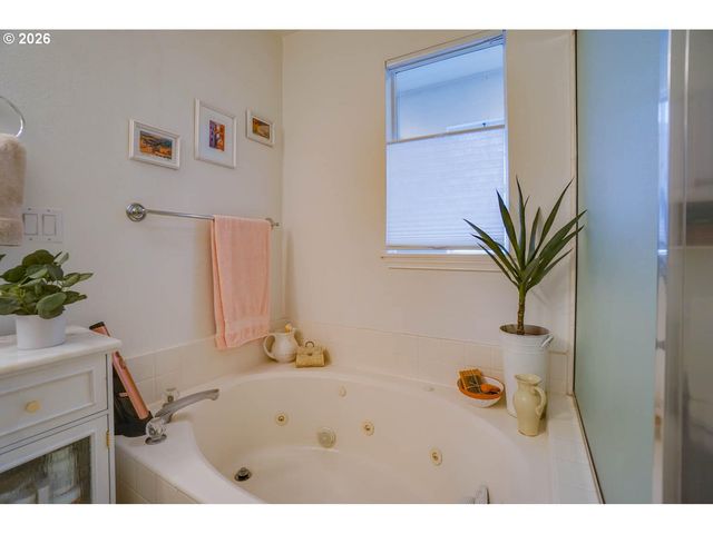 1605 Ne 89TH Pl 19, Vancouver, WA 98664