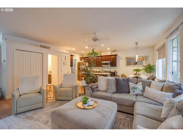 1605 Ne 89TH Pl 19, Vancouver, WA 98664