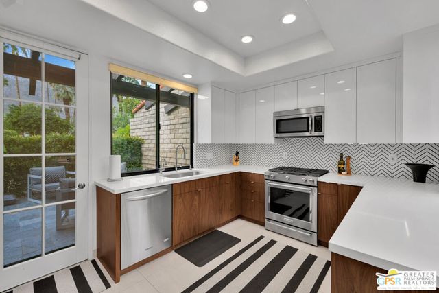 1321 N Primavera Drive, Palm Springs, CA 92264