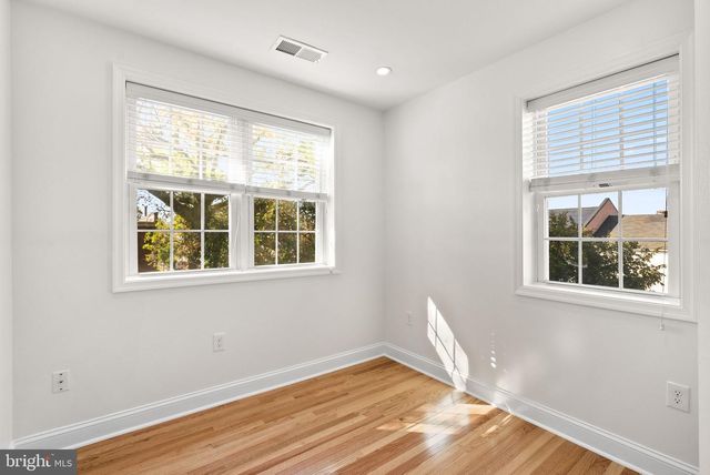 1201 QUEEN ST NE, Washington, DC 20002