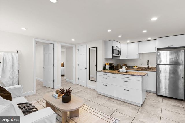 1201 QUEEN ST NE, Washington, DC 20002