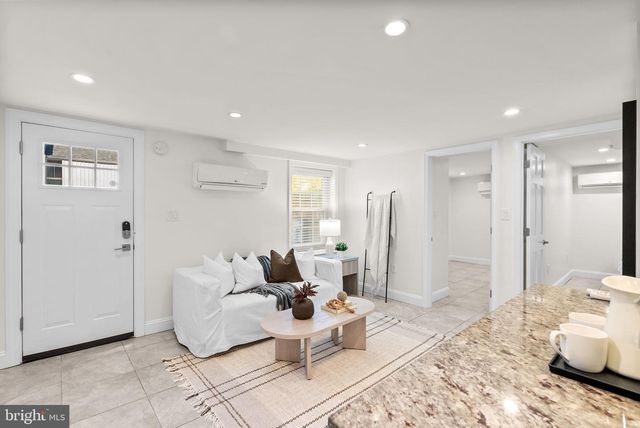 1201 QUEEN ST NE, Washington, DC 20002