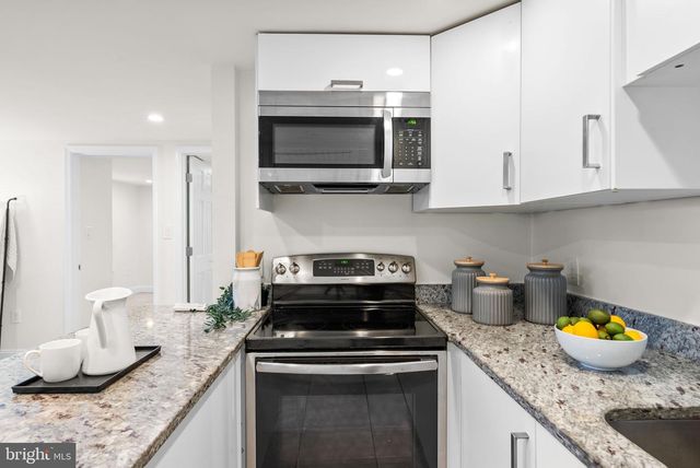 1201 QUEEN ST NE, Washington, DC 20002