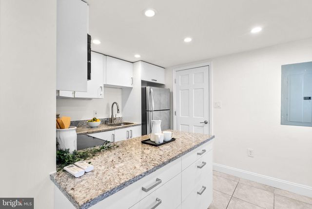 1201 QUEEN ST NE, Washington, DC 20002