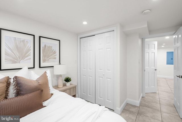 1201 QUEEN ST NE, Washington, DC 20002