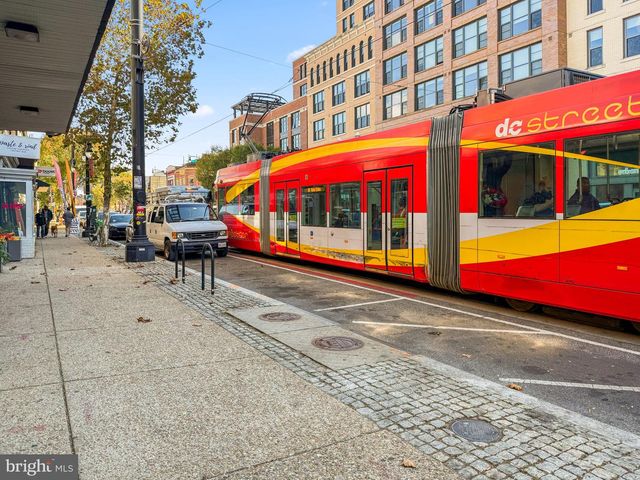 1201 QUEEN ST NE, Washington, DC 20002