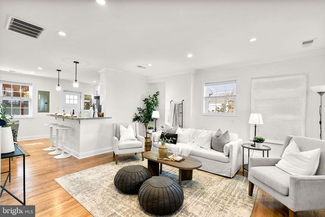 1201 QUEEN ST NE, Washington, DC 20002