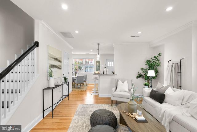 1201 QUEEN ST NE, Washington, DC 20002