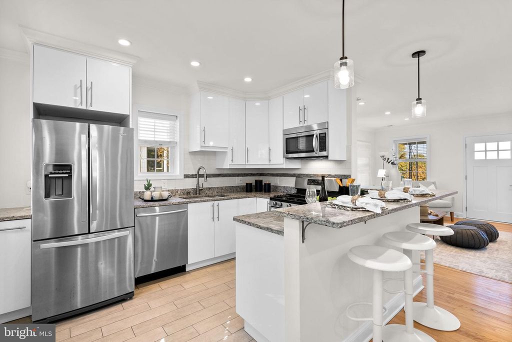 1201 QUEEN ST NE, Washington, DC 20002