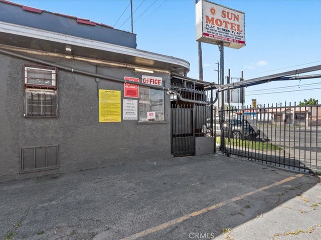 10918 S Figueroa, Los Angeles, CA 90061
