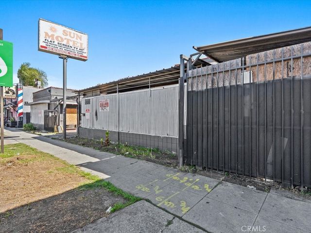 10918 S Figueroa, Los Angeles, CA 90061