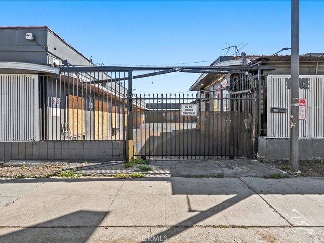 10918 S Figueroa, Los Angeles, CA 90061