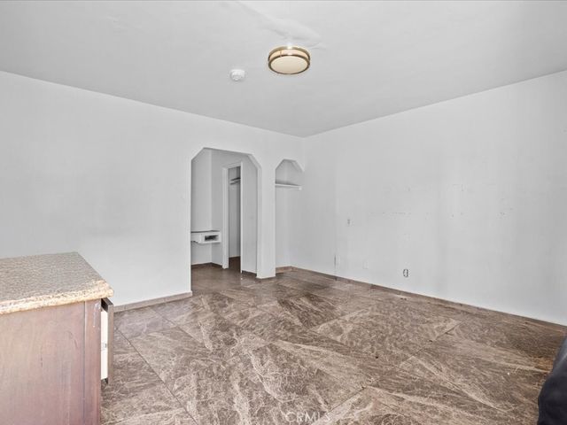 10918 S Figueroa, Los Angeles, CA 90061