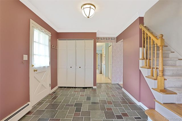 32319 Nottingwood Street, Farmington Hills, MI 48334