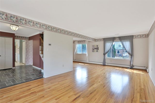 32319 Nottingwood Street, Farmington Hills, MI 48334