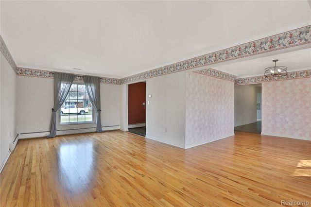 32319 Nottingwood Street, Farmington Hills, MI 48334