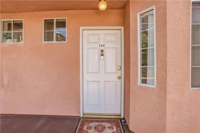 147 W Acacia 160, Glendale, CA 91204