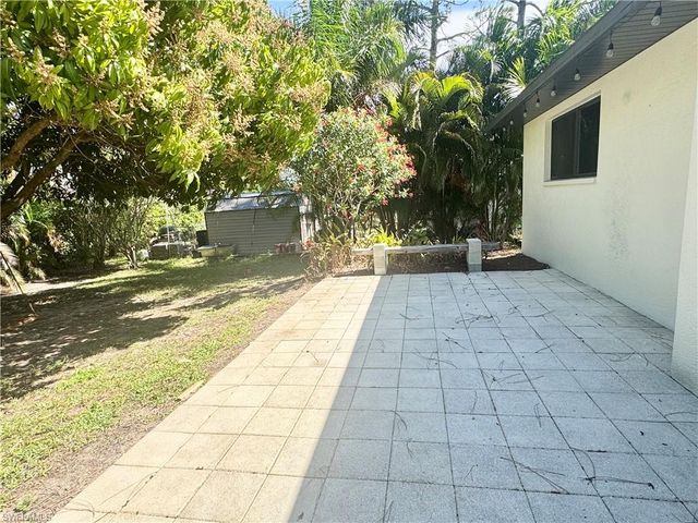 8137 Pelican RD, Fort Myers, FL 33967