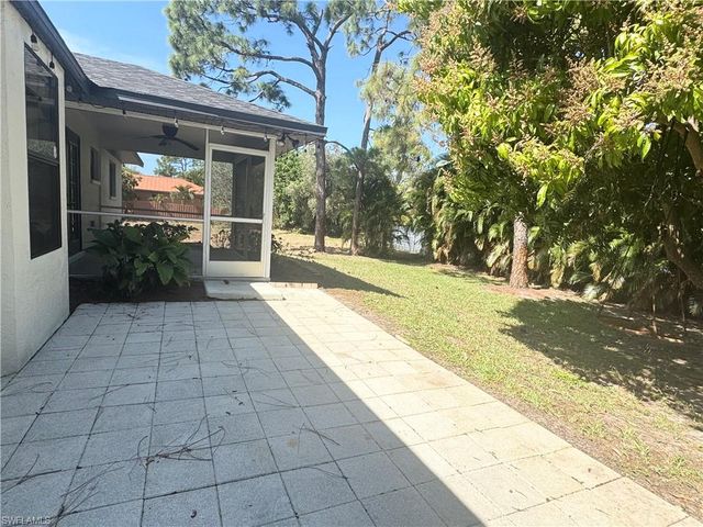 8137 Pelican RD, Fort Myers, FL 33967