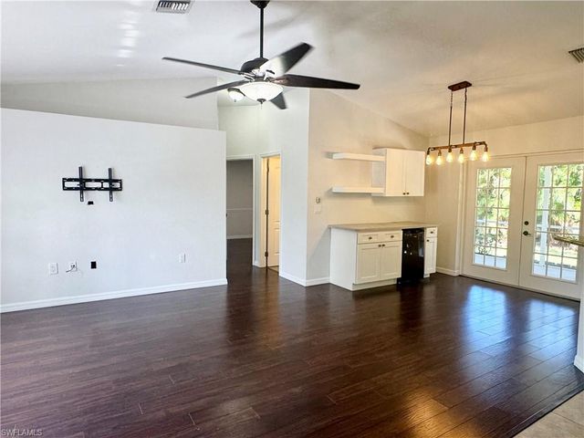 8137 Pelican RD, Fort Myers, FL 33967