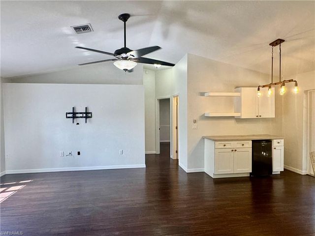 8137 Pelican RD, Fort Myers, FL 33967