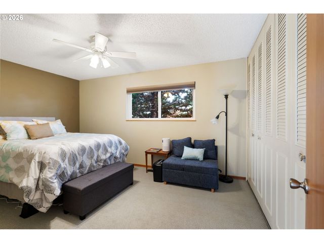 12441 Sw KING GEORGE Dr, Portland, OR 97224