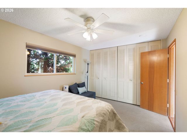 12441 Sw KING GEORGE Dr, Portland, OR 97224