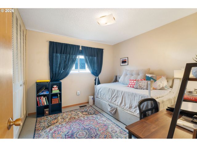 12441 Sw KING GEORGE Dr, Portland, OR 97224