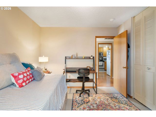 12441 Sw KING GEORGE Dr, Portland, OR 97224