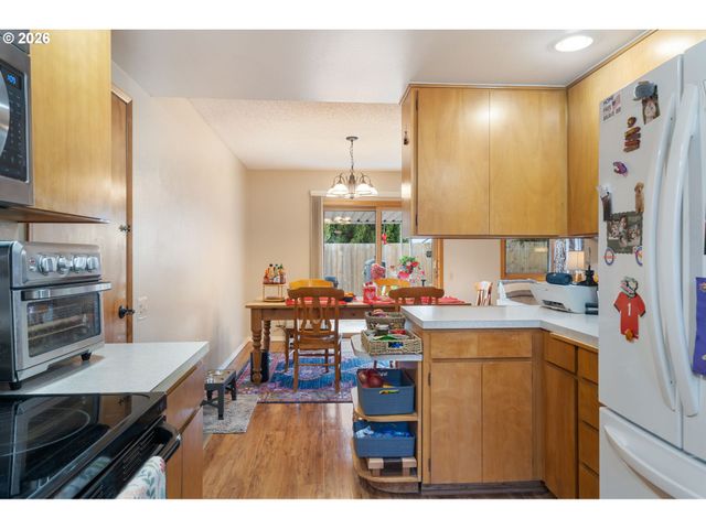 12441 Sw KING GEORGE Dr, Portland, OR 97224