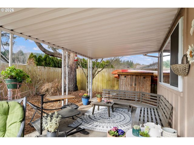 12441 Sw KING GEORGE Dr, Portland, OR 97224