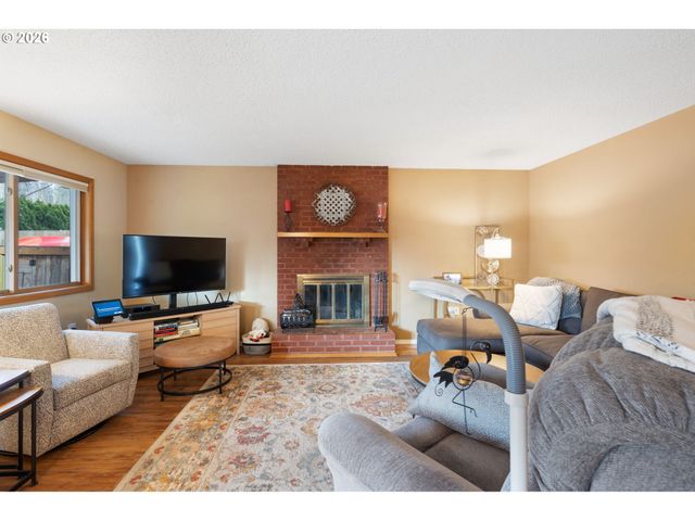 12441 Sw KING GEORGE Dr, Portland, OR 97224