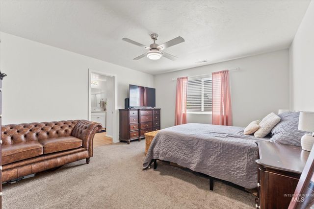 1710 SW Gabar, Mountain Home, ID 83647