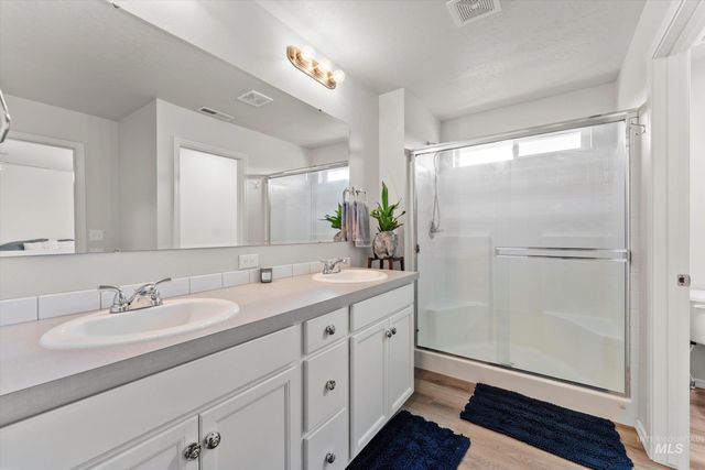 1710 SW Gabar, Mountain Home, ID 83647