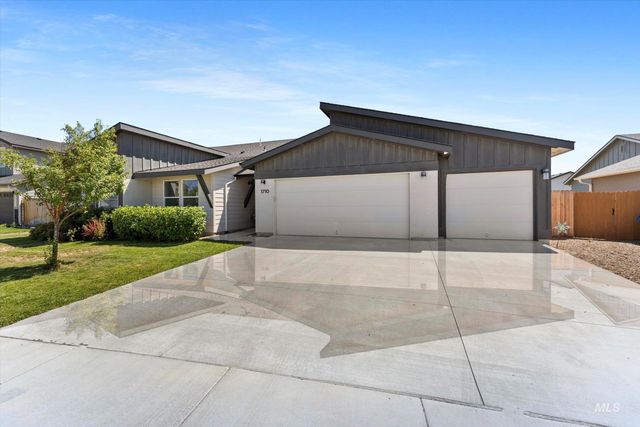 1710 SW Gabar, Mountain Home, ID 83647