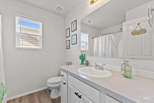 1710 SW Gabar, Mountain Home, ID 83647