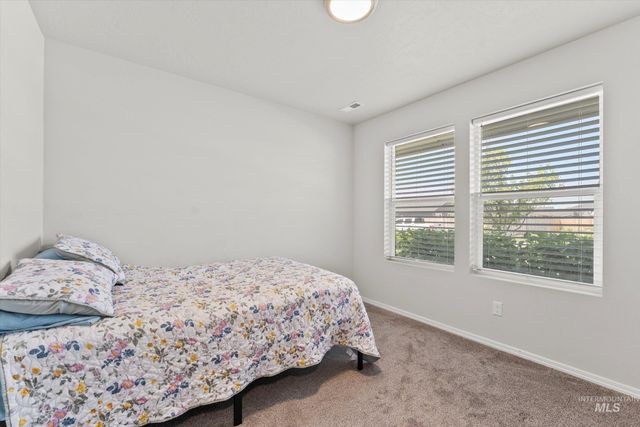 1710 SW Gabar, Mountain Home, ID 83647