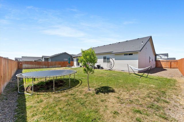 1710 SW Gabar, Mountain Home, ID 83647
