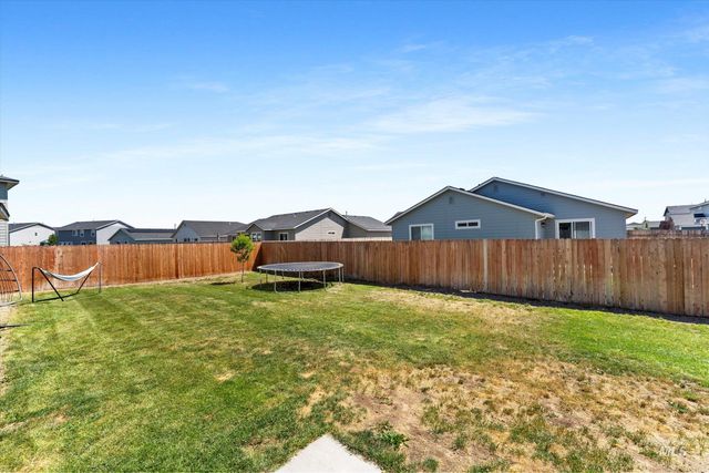 1710 SW Gabar, Mountain Home, ID 83647