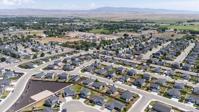 1710 SW Gabar, Mountain Home, ID 83647
