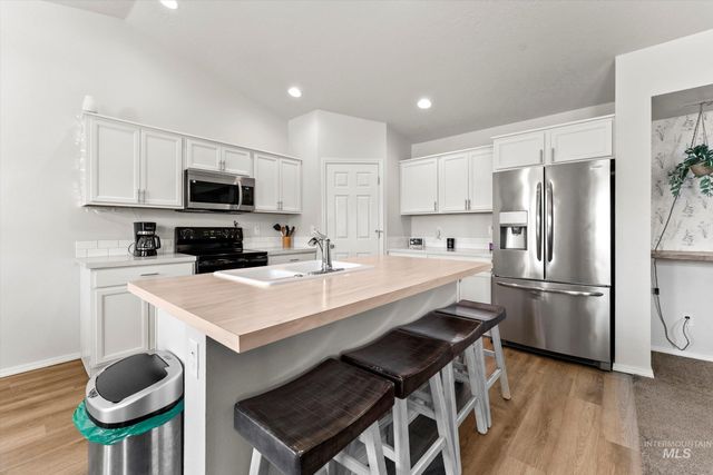 1710 SW Gabar, Mountain Home, ID 83647