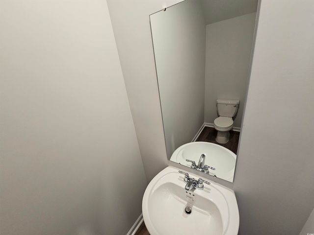 805 Wapama St., Little River, SC 29566