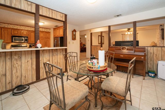 1000 CR 3211, Jacksonville, TX 75766