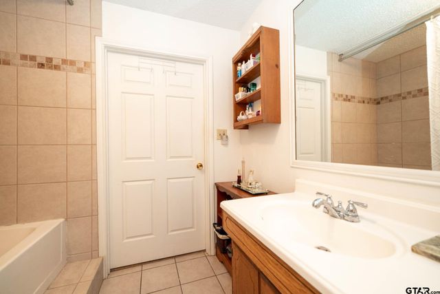 1000 CR 3211, Jacksonville, TX 75766