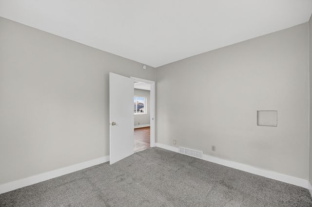 2804 Boston Avenue, Des Moines, IA 50310