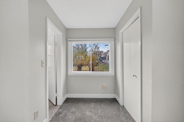 2804 Boston Avenue, Des Moines, IA 50310