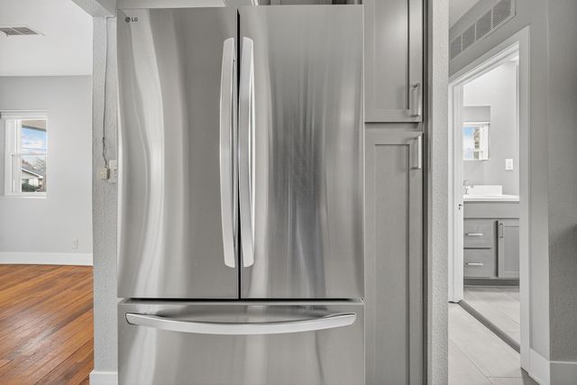 2804 Boston Avenue, Des Moines, IA 50310