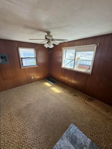 1716 W Hovey Street, Springfield, MO 65802