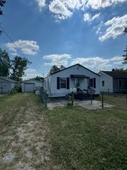 1716 W Hovey Street, Springfield, MO 65802